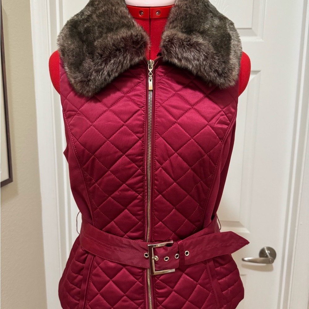 White House Black Market Quilted Red Vest with Faux Fur Collar, sz 10